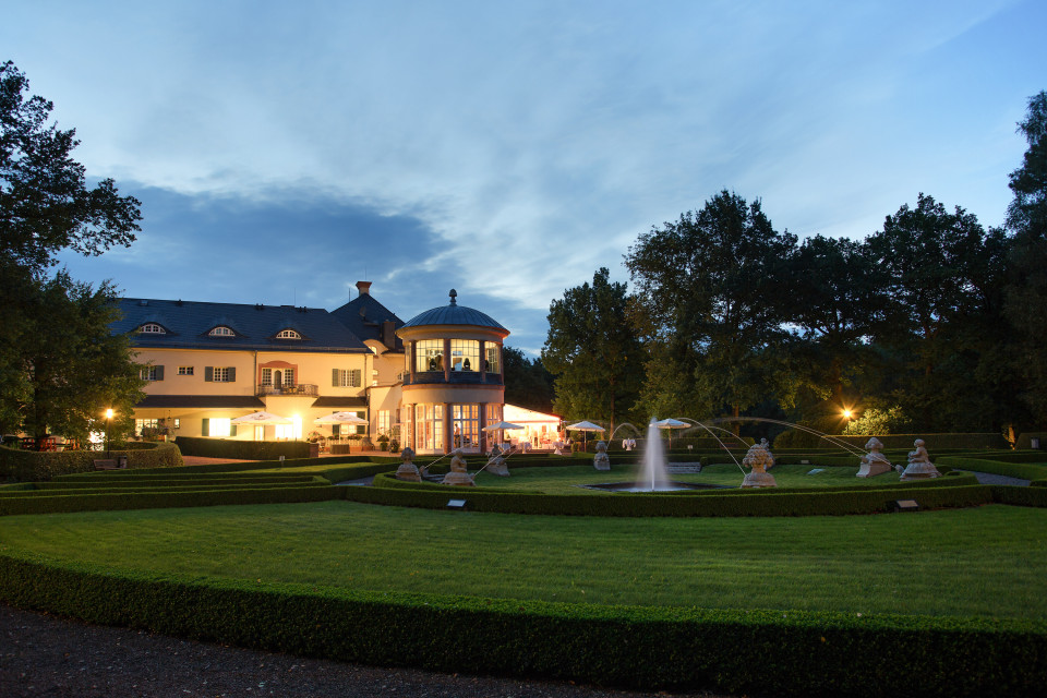 Schloss mit Brunnen, Das Wolfsbrunn - Heiraten im Schloss